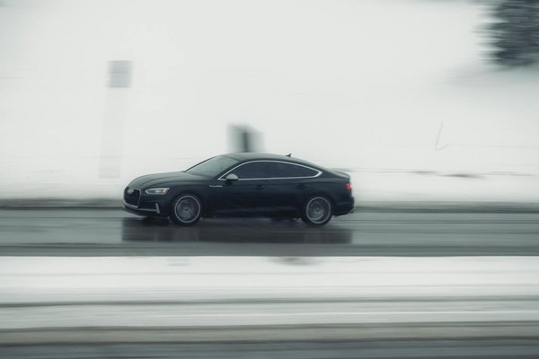 Balancing books and boosts: tips for uk athletes juggling academics and sports training